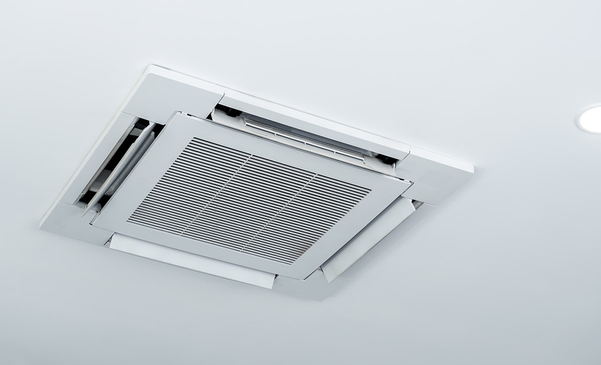 Klimatyzator kasetonowy Gree 5 kW w suficie podwieszanym