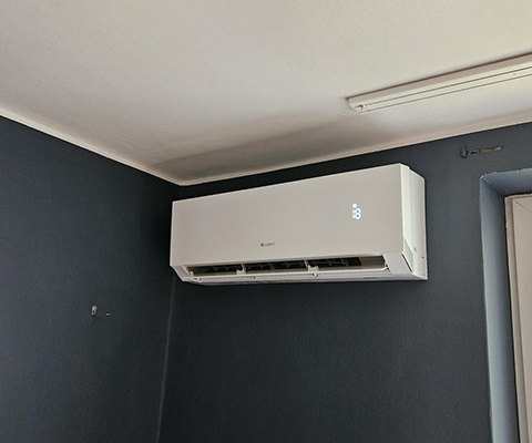 Jednostka wewnętrzna Gree zamontowana w Krakowie