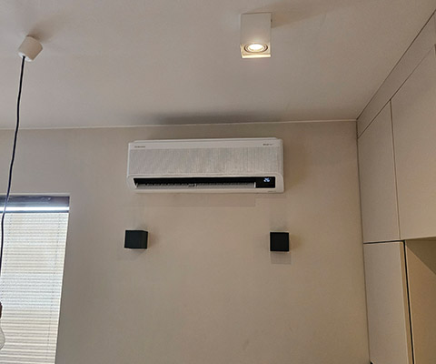 klimatyzator Samsung po montażu na krakowskiej ścianie