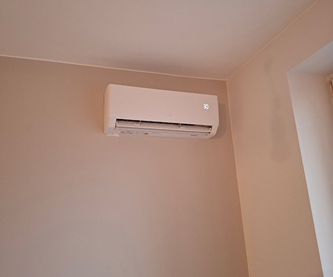 montaż klimatyzacji w wyremontowanym krakowskim mieszkaniu