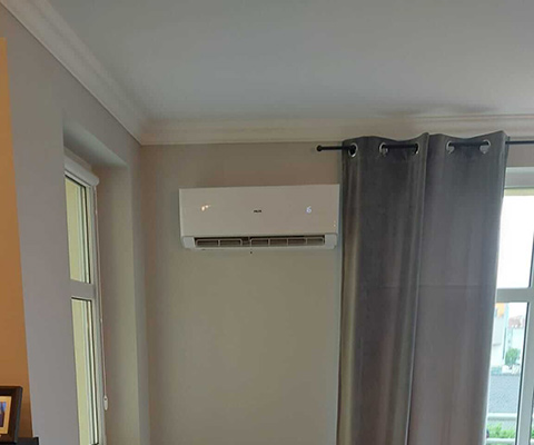 Montaż klimatyzacji AUX HALO 3,6 kW w mieszkaniu 32 m2 w Krakowie – Ruczaj