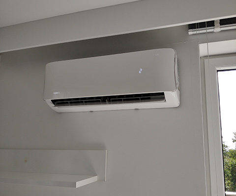 Montaż klimatyzacji Rotenso Imoto 3,5 kW w mieszkaniu 27 m2 w Krakowie – Podgórze Duchackie