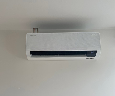 Jednostka wewnętrzna Samsung zamontowana w mieszkaniu w Poznaniu