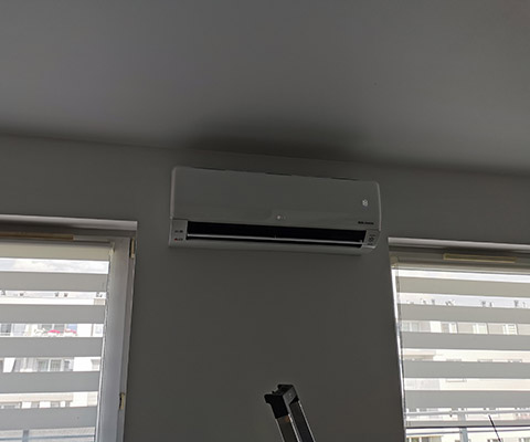 Jednostka wewnętrzna LG zamontowana w mieszkaniu w Poznaniu