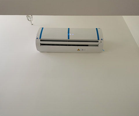 Jednostka wewnętrzna Haier przygotowana do montażu w Poznaniu