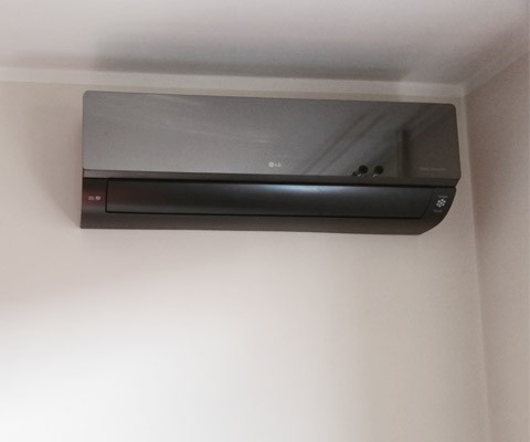 Jednostka wewnętrzna LG zamontowana w mieszkaniu w Suwałkach