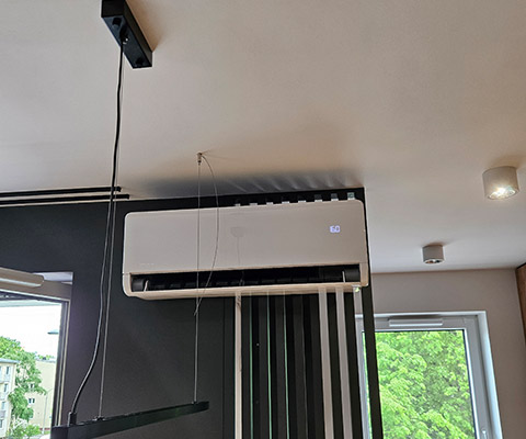 Jednostka wewnętrzna Haier zamontowana w mieszkaniu w Suwałkach