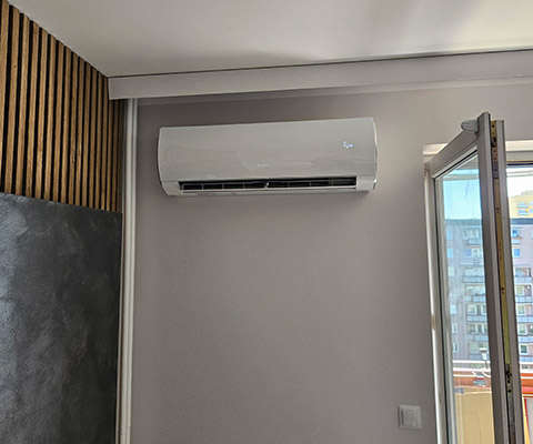 Jednostka wewnętrzna Haier zamontowana w mieszkaniu w Suwałkach