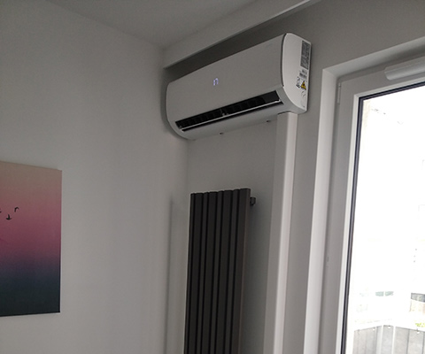 Rotenso — jednostka wewnętrzna nad grzejnikiem — mieszkanie, Warszawa