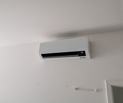 Jednostka wewnętrzna Samsung zamontowana w mieszkaniu we Wrocławiu