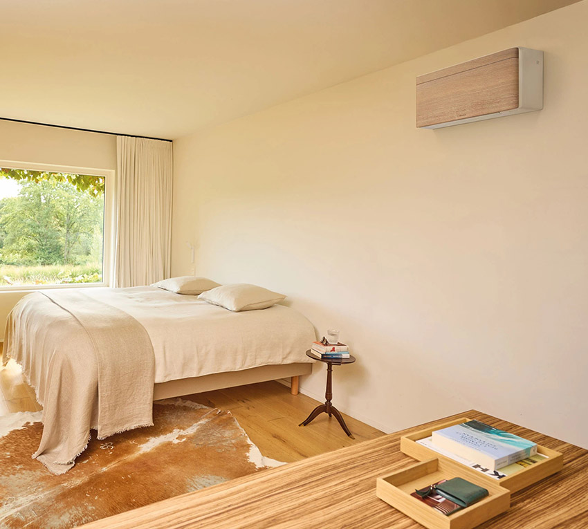 Designerski klimatyzator Daikin Stylish Light Wood z wykończeniem imitującym jasne drewno i nagradzanym wzornictwem premium