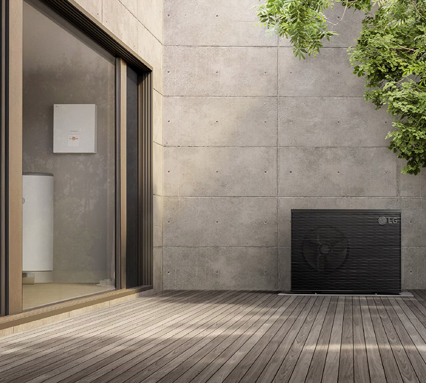 LG THERMA V Monobloc R290 Hydro Box 7 kW przy domu