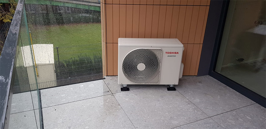 Klimatyzator Toshiba Haori jednostka zewnętrzna