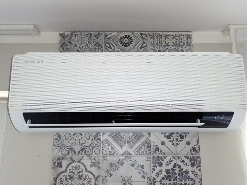 Jednostka wewnętrzna Samsung Wind-Free Comfort - montaż