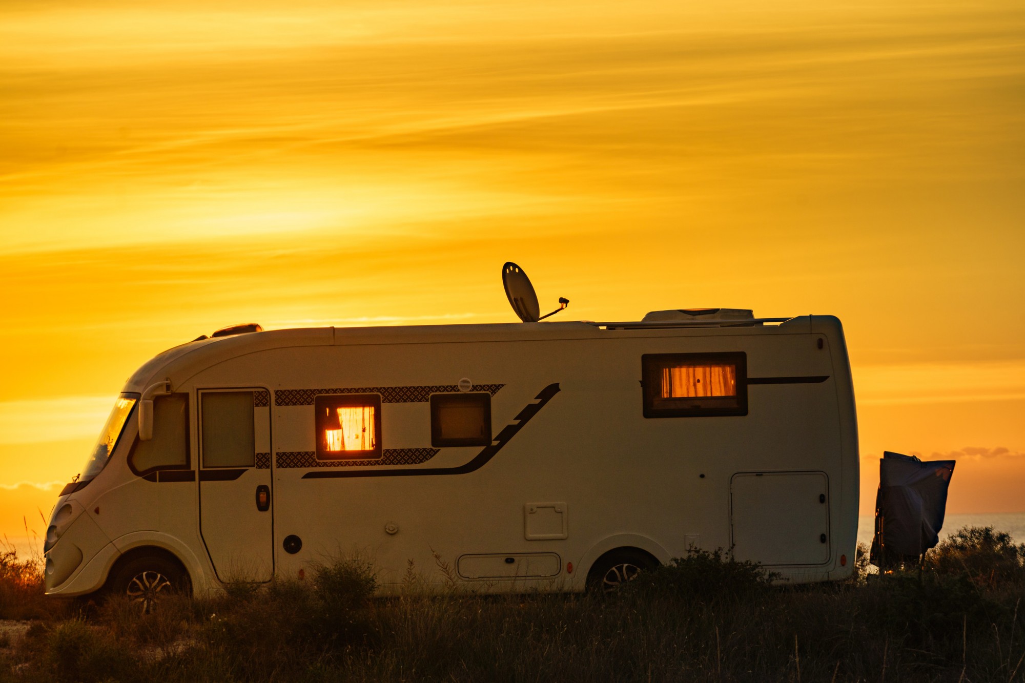 Kamper z klimatyzacją postojową