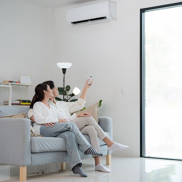 Klimatyzator 5 kW zamonotowany w pokoju