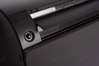 Haier Flexis Plus Black Matt zbliżenie na żaluzje